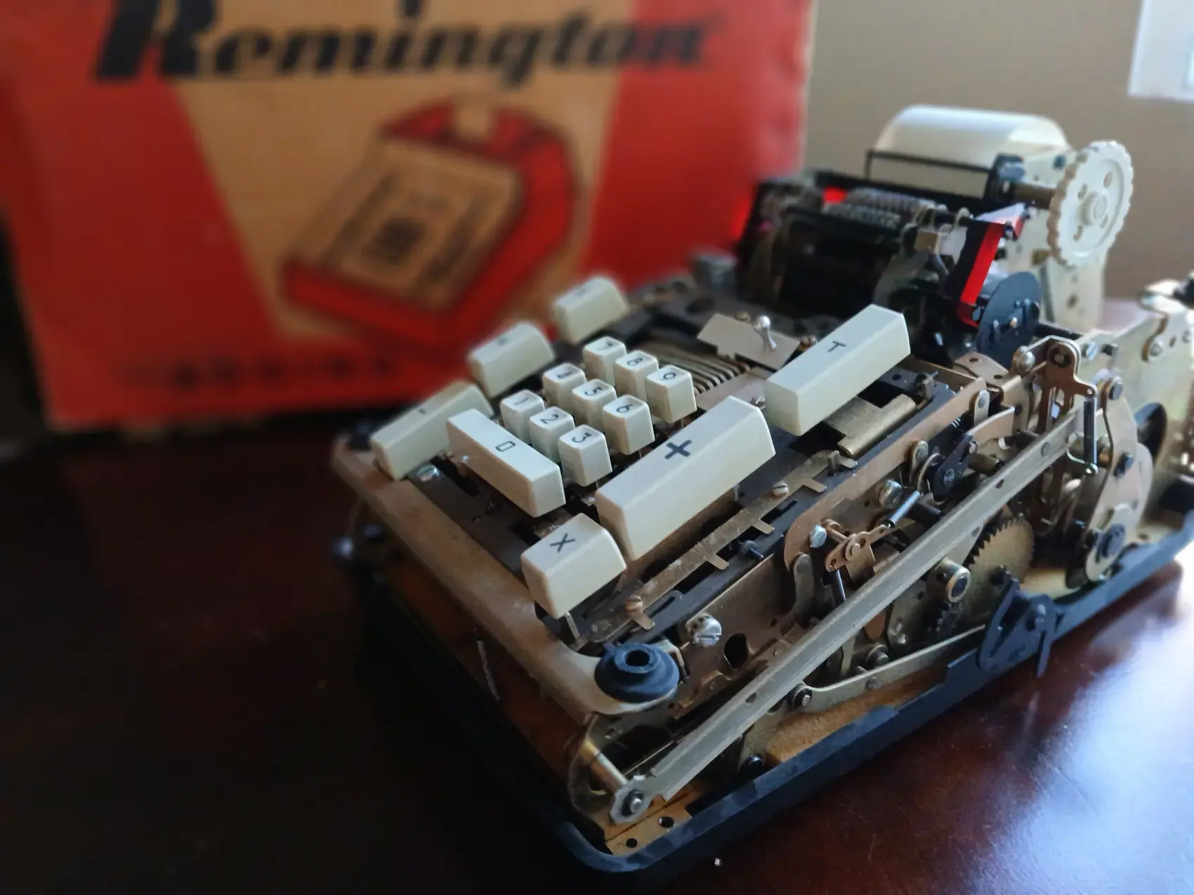 A Remington Model 102 adding machine with its keys and printing roll